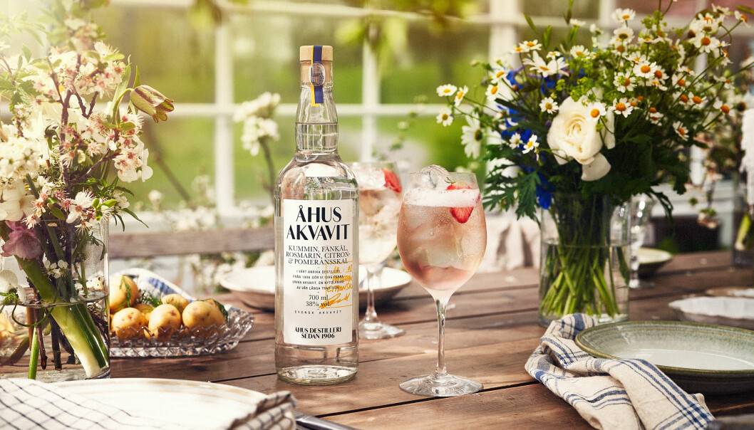 Midnight sun spritz