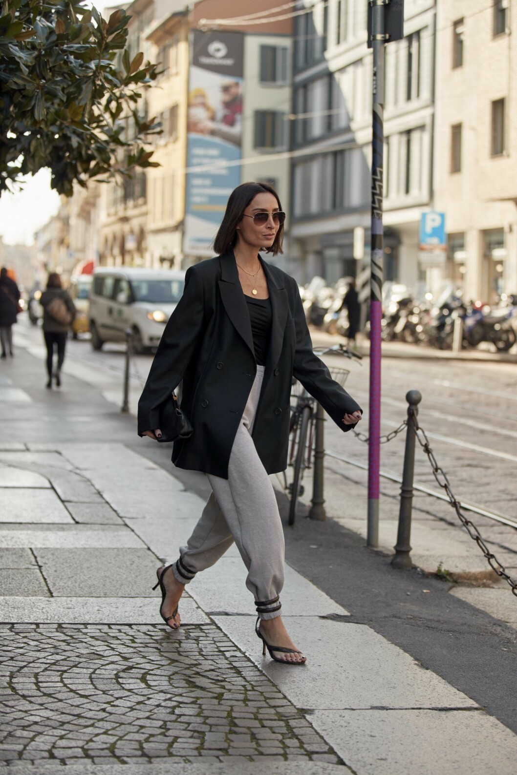 Stilsäker streetstyleinspiration från modeveckan i Milano. Streetstyleinspiration från modeveckan i Milano.