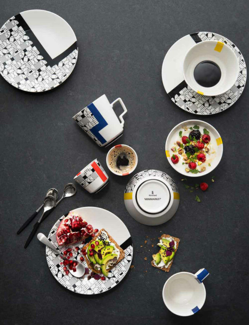 Minimarket har designat en frukostservis för Rörstrand.