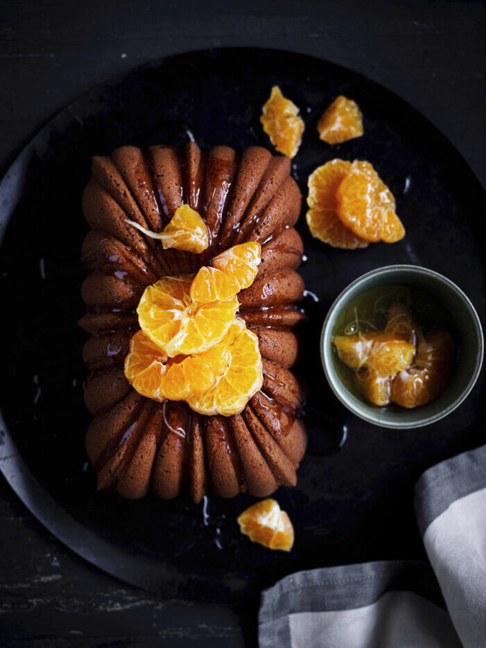 Recept på mjuk kaka med mandarin- och ingefärssirap