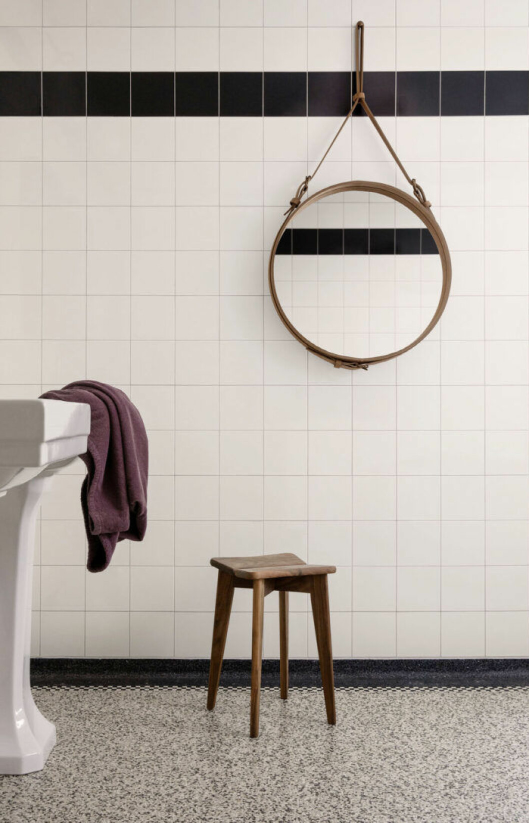 Möblera om med trä i badrummet för en lyxig och mysig känsla