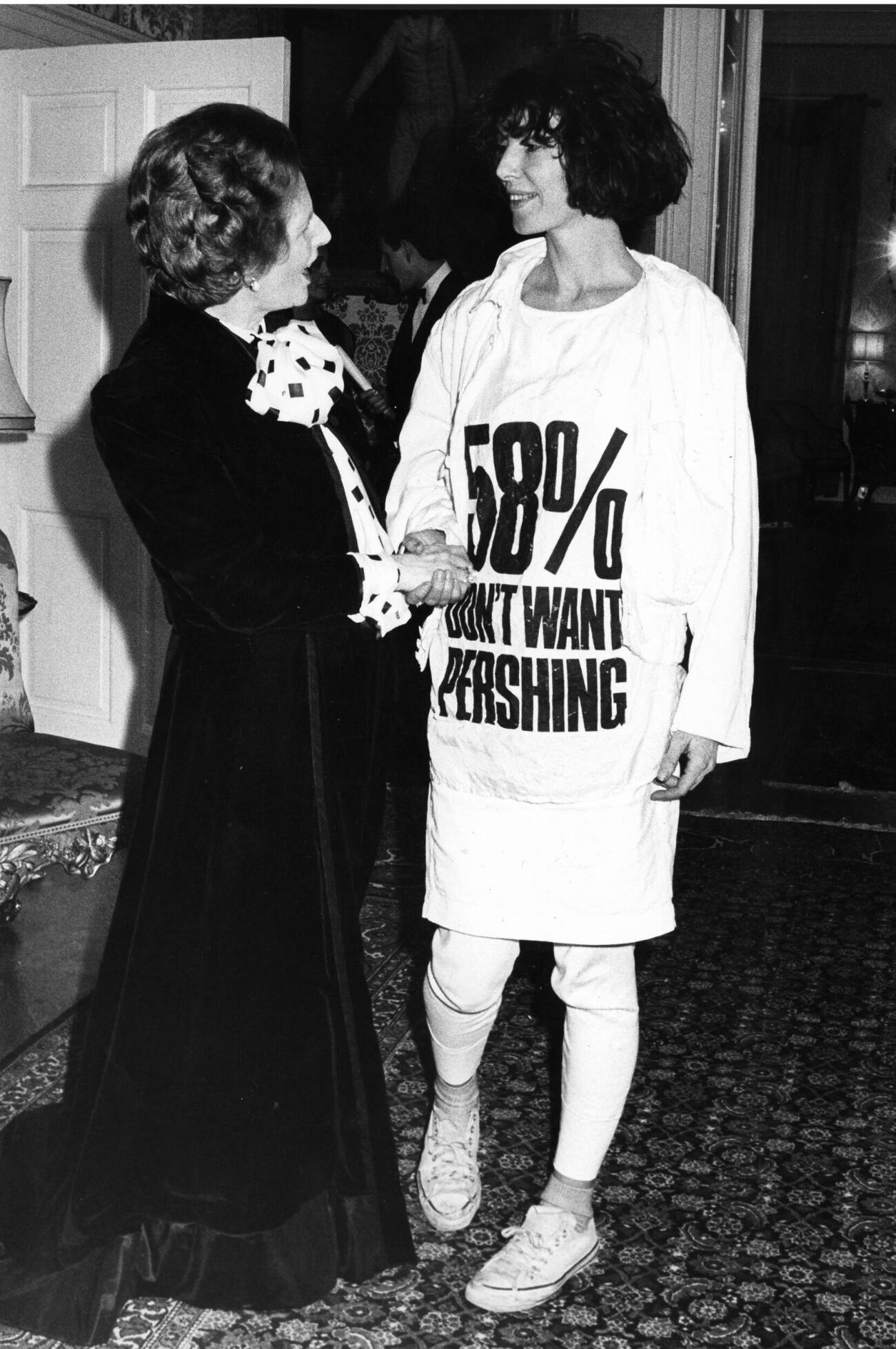Katharines klassiska tröjkupp med krigsprotest vid mötet med dåvarande brittiska premiärministern Margaret Thatcher.