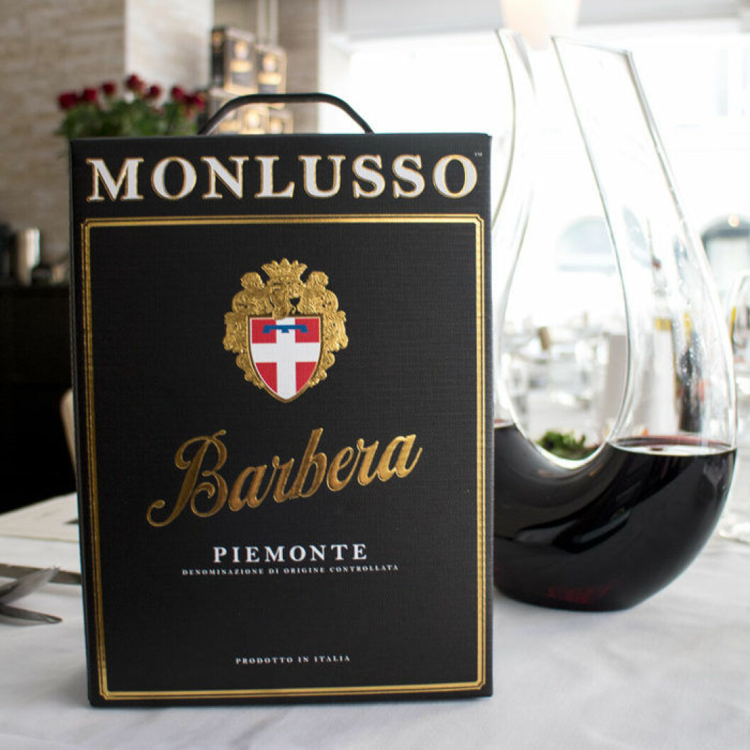 Monlusso Barbera 2015 (nr 2388) kostar 243 kr. Monlusso Barbera 2015 (nr 2388) kostar 243 kr.