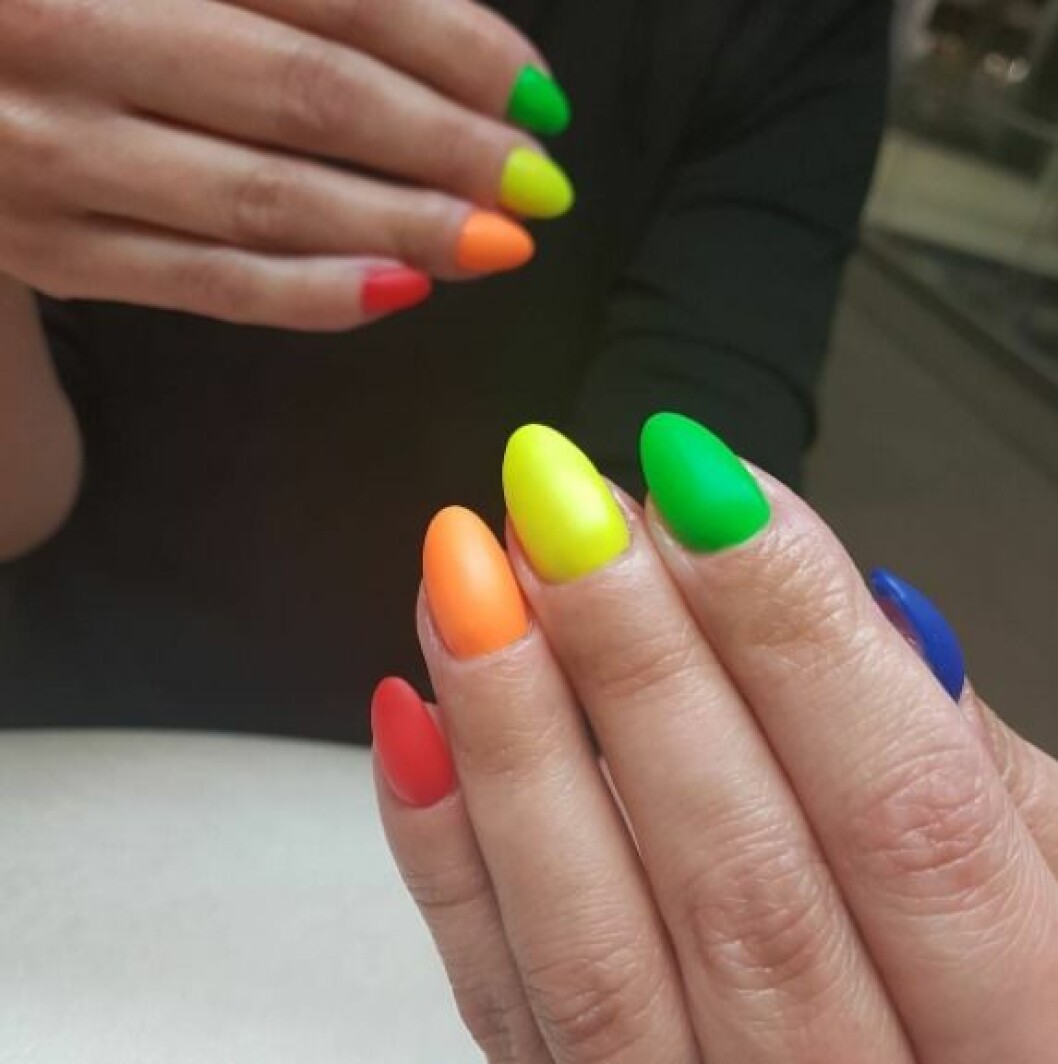 Foto: <a href="https://www.instagram.com/p/BV4OxVlBF-O/?tagged=pridenails" target="_blank" rel="noopener">tmijverho//Instagram</a>