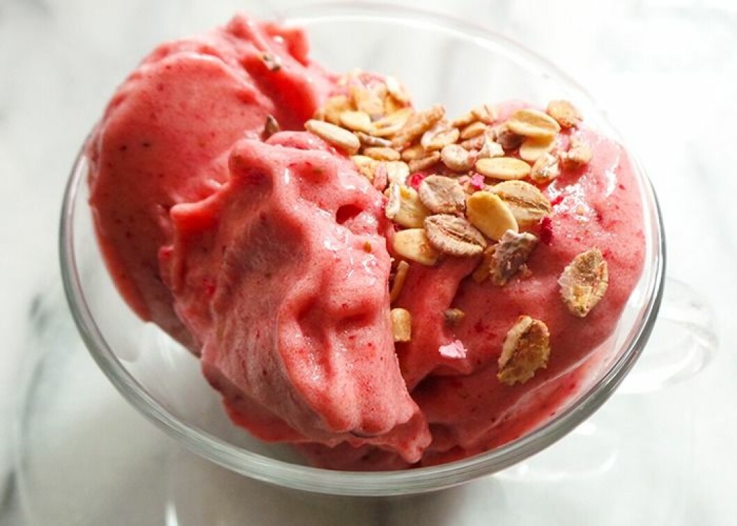 nanicecream-strawberry