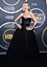 Naomi Watts på röda mattan på Emmy Awards 2019
