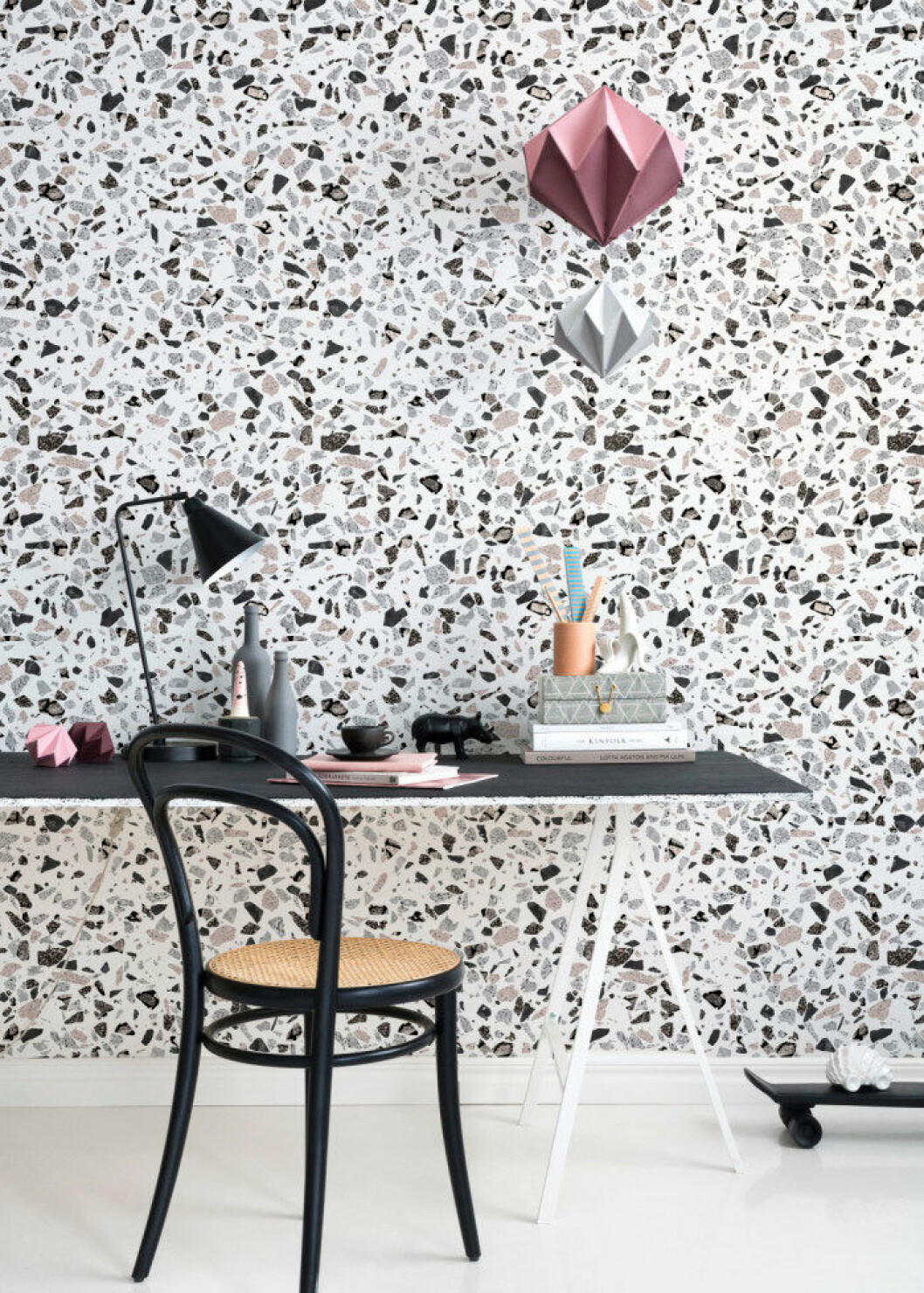Foto: <a href="http://www.photowall.se/photo-wallpaper/holy-granite" target="_blank">Photowall</a> NCGW-HolyGranite-photowall-700x979-700x979