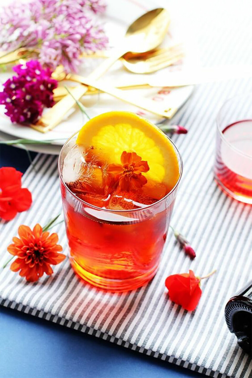 Via: <a href="http://pairmag.com/cocktails/wrong-negroni-sbagliato/" target="_blank" rel="noopener">pairmag</a> Negroni Sbagliato.