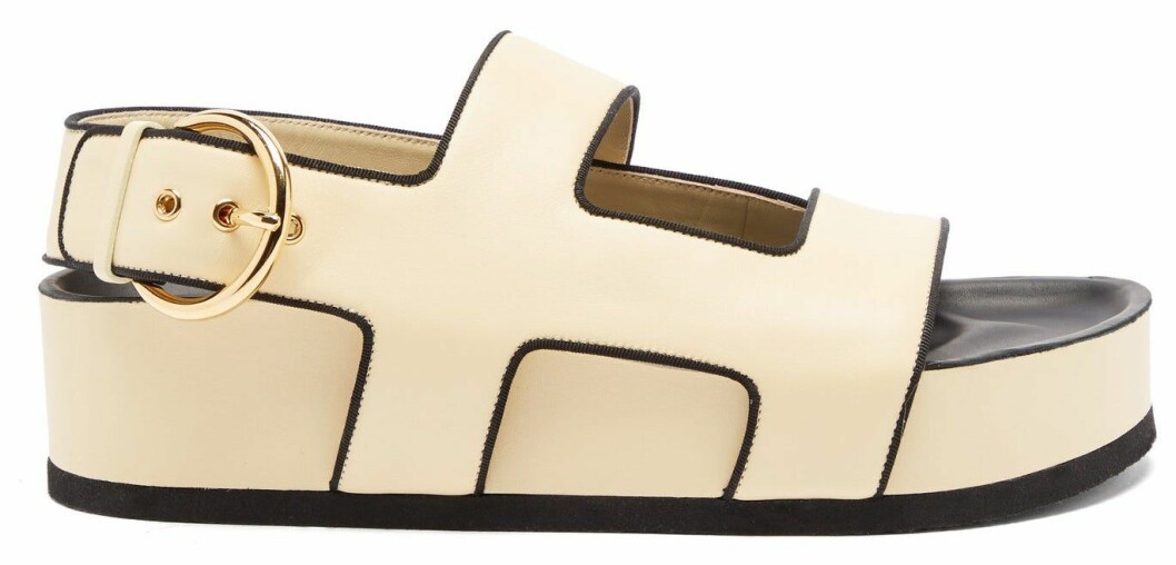 beige sandal från Neous i chunky modell.