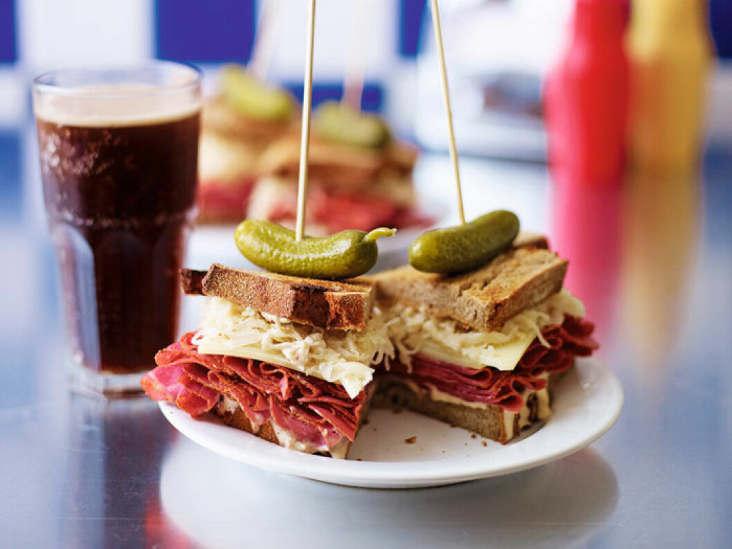 New York-sandwich med pastrami och surkål.