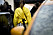 NYFW Streetstyle, gul jacka med bälte från off white.