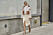 Streetstyle NYFW, vit outfit med bruna detaljer.