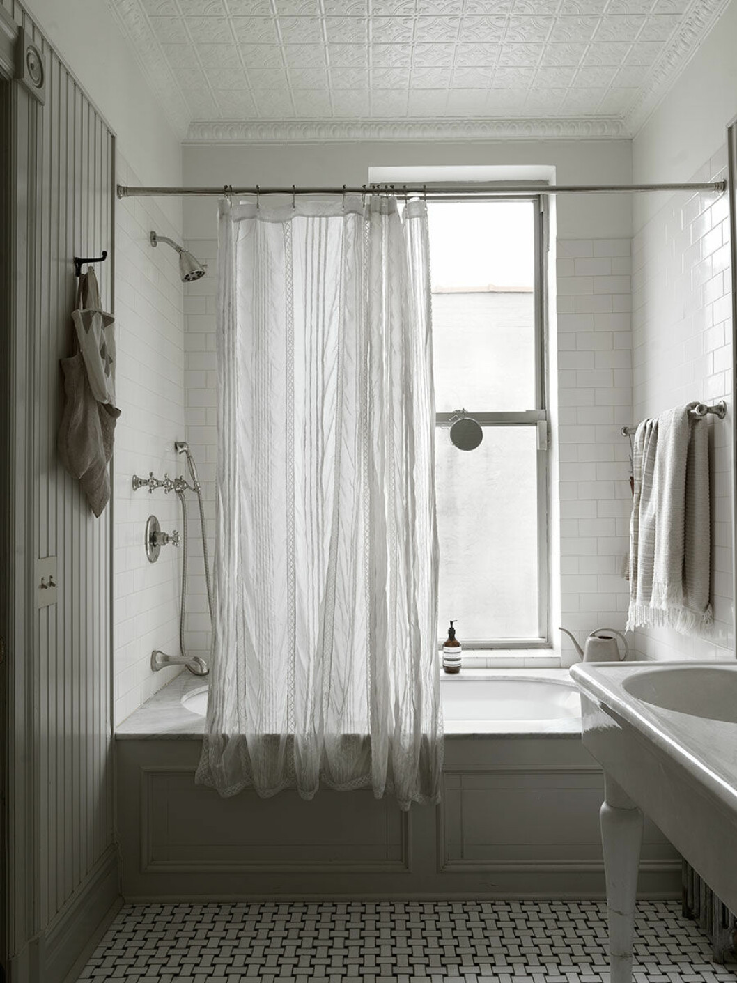 Av: Emma Persson Lagerberg, foto: Petra Bindel. Syns i: <a href="https://www.elle.se/decoration/nina-perssons-magiskt-vackra-hem-i-new-york/">Nina Perssons magiskt vackra hem i New York.</a>
