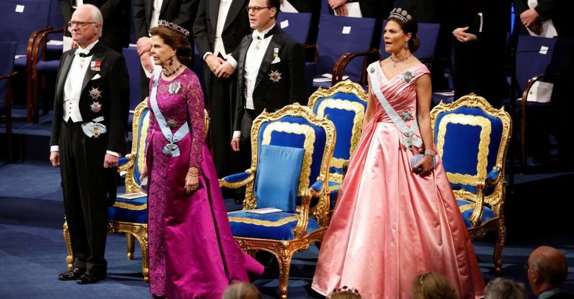 Nobel 2022: Det bar kronprinsessan Victoria vid årets firande