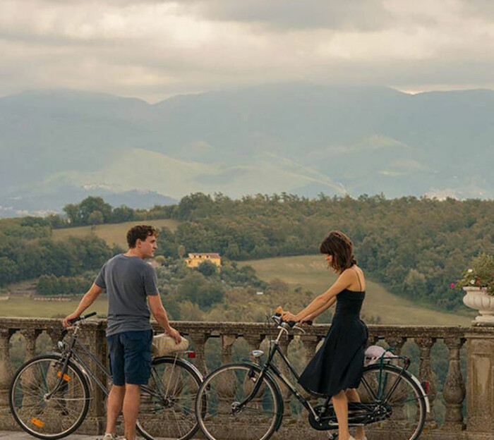 Varför ser cykelturer så mysiga ut på film? Normal People huset i Italien