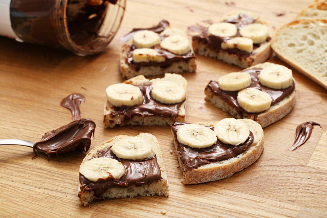 Mackor med nutella och banan. Foto: Shutterstock Mackor med nutella och banan.
