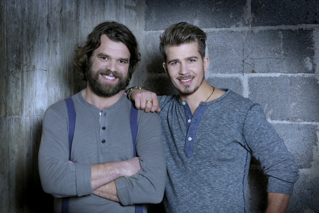 Per Starrin och kollegan Marcus Nyhlén, kända från <em>Sommar med Ernst</em> och <em>Nya Arga snickaren</em>. Foto: Maria Östlin/Kanal 5 Nya Arga snickaren