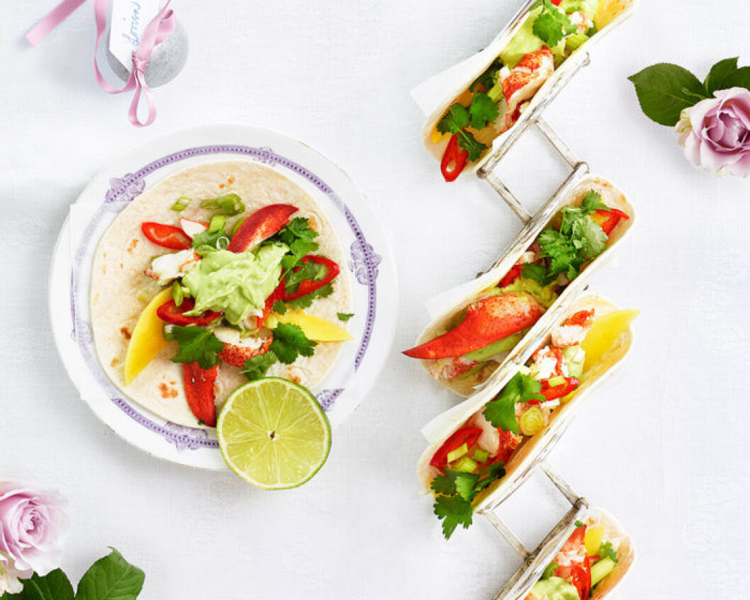 Hummertacos med mango och guacamole. Hummertacos med mango och guacamole.