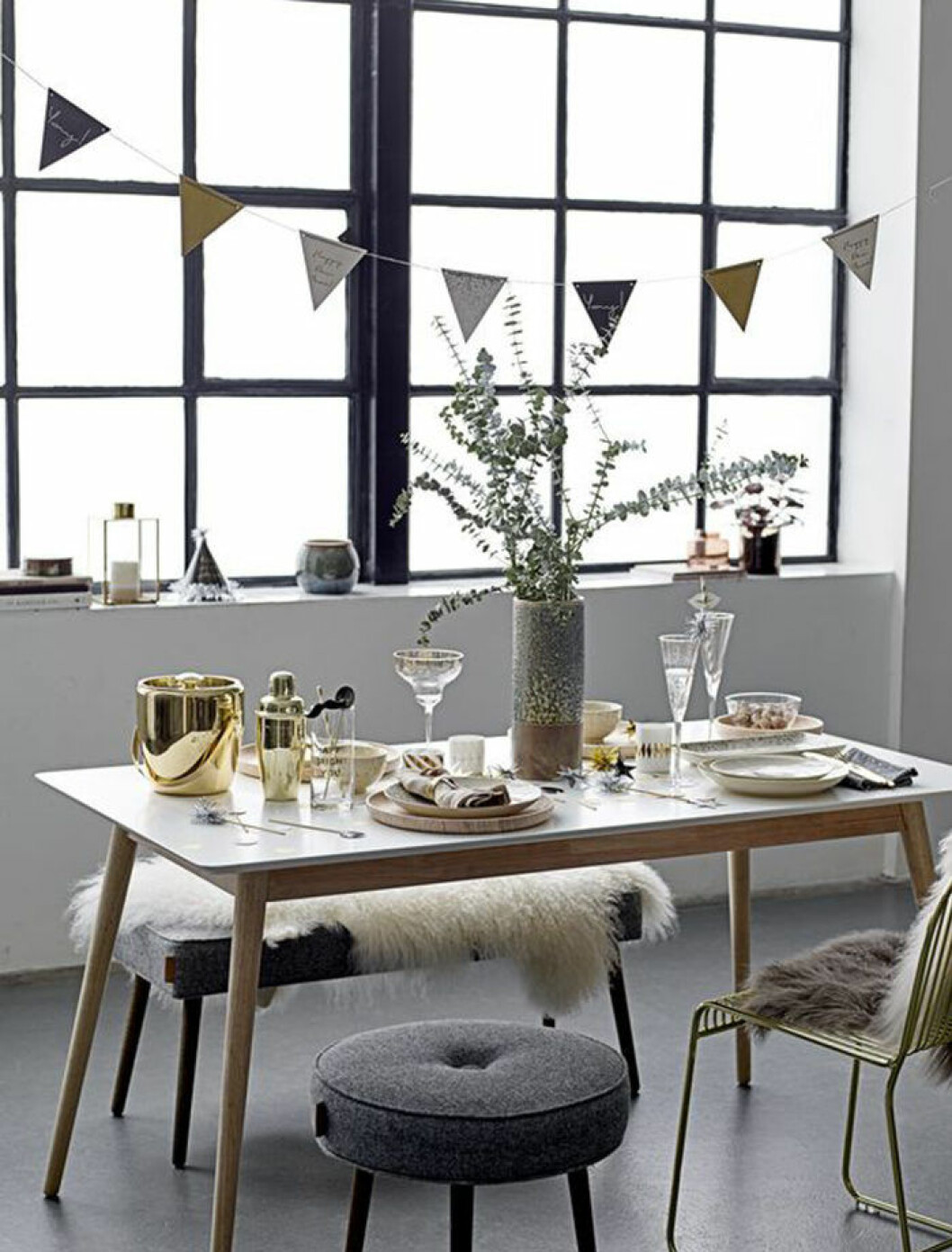 Vimplar och nyårsdukning hos Bloomingville