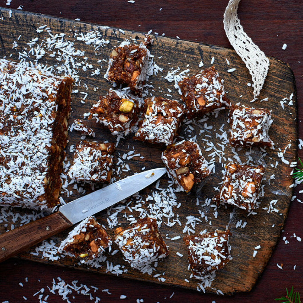 Frukt- och nötbars. Foto och recept: <a href="https://www.ica.se/halsa/recept/bars-med-notter-och-torkad-frukt-721233/" target="_blank" rel="noopener">ICA</a>