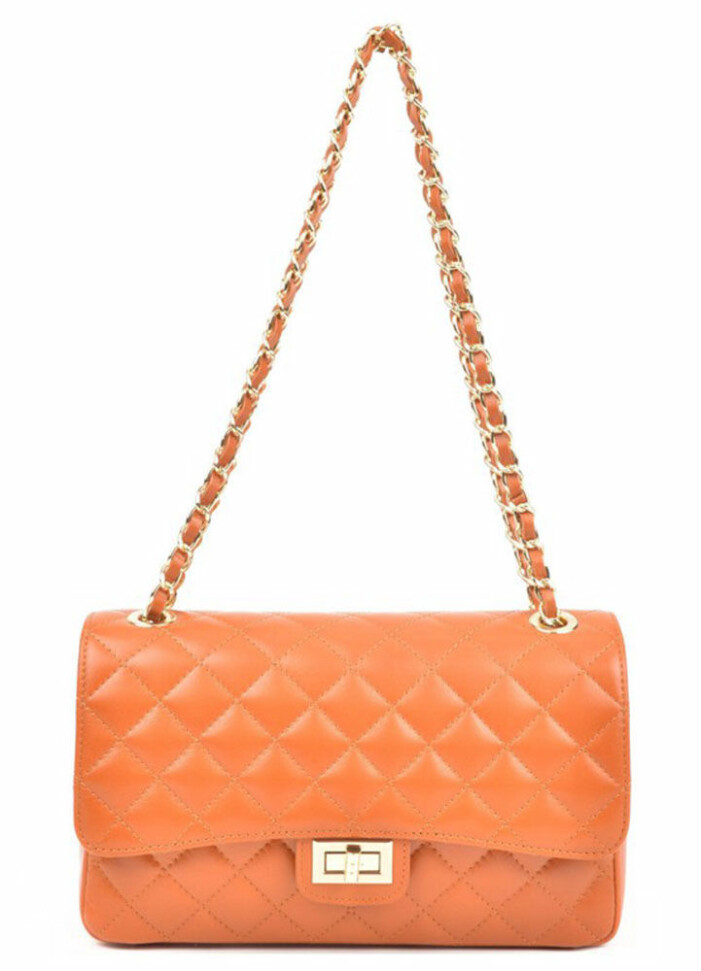 quiltad orange väska