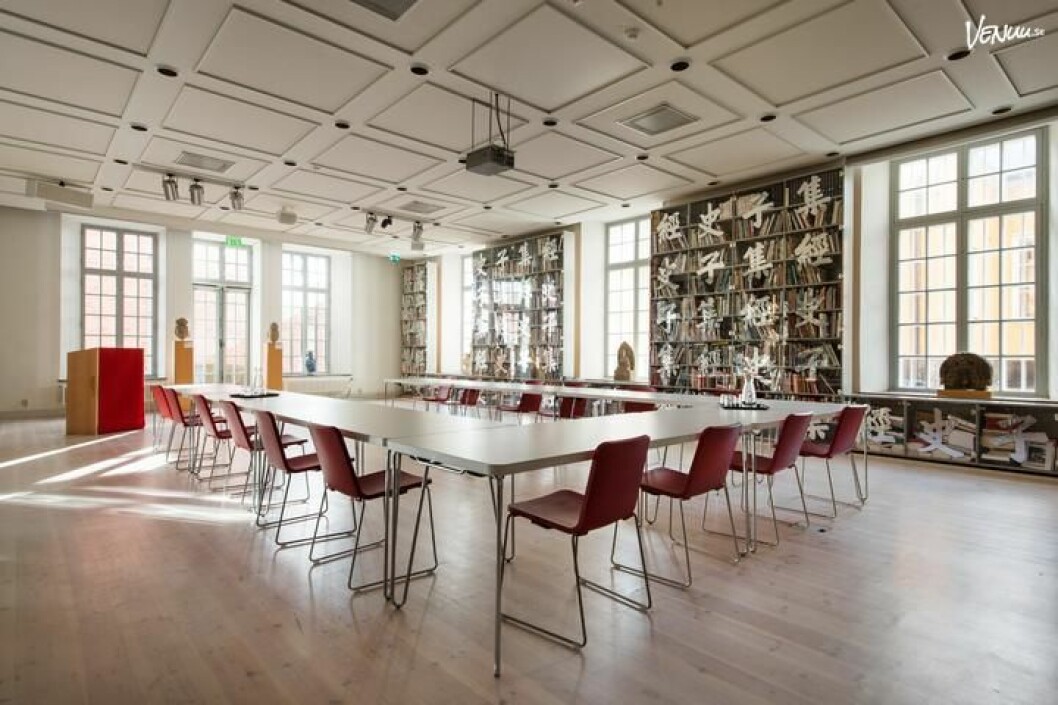 <a href="https://venuu.se/lokaler/ostasiatiska-museet-beijing?ref=elle">Östasiatiska museets festlokal</a> går att smycka för bröllop. Östasiatiska museets festlokal med stora fönster är perfekt för bröllop.