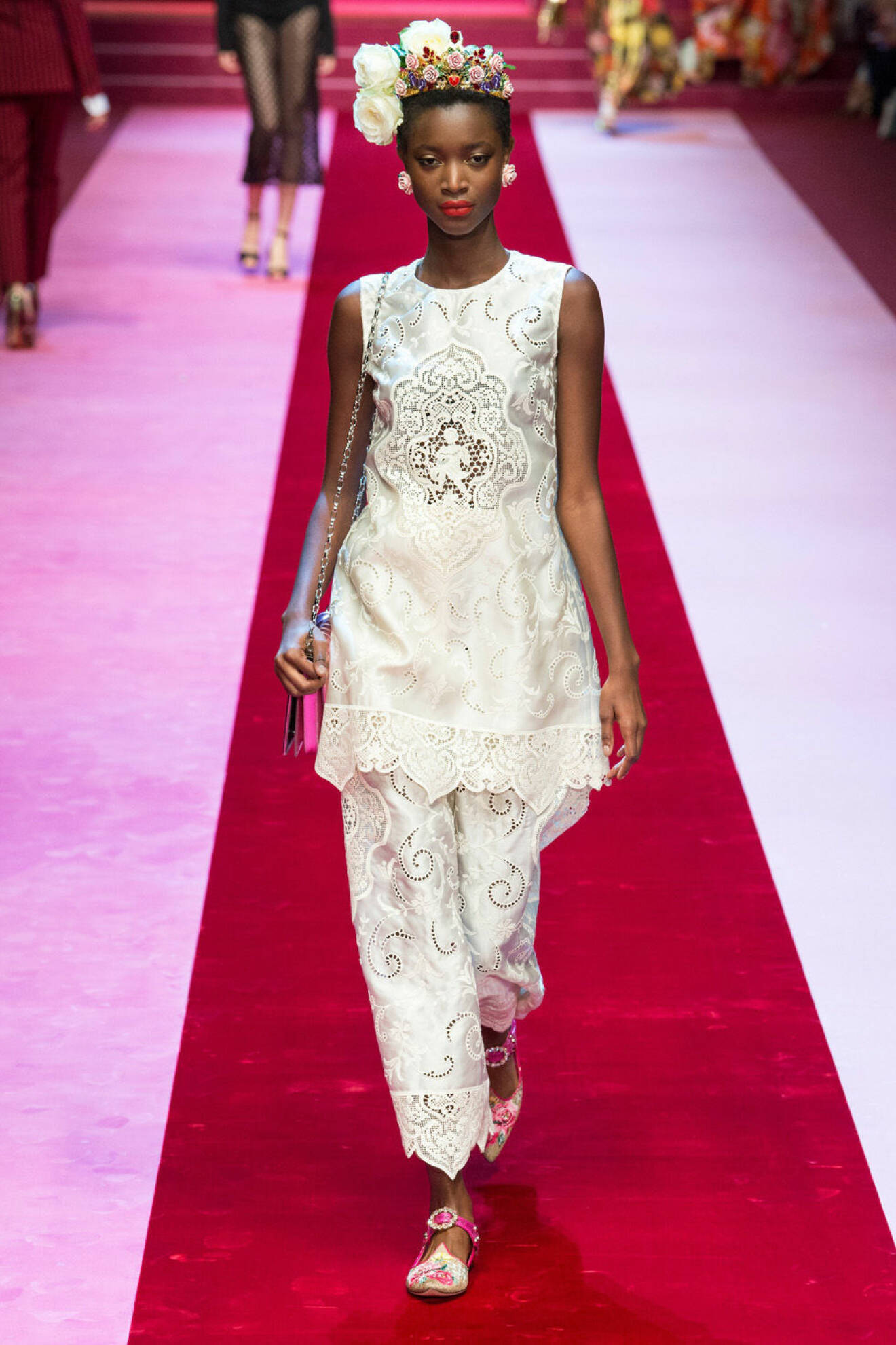 Oumie Jammeh med design från Dolce & Gabbana. 