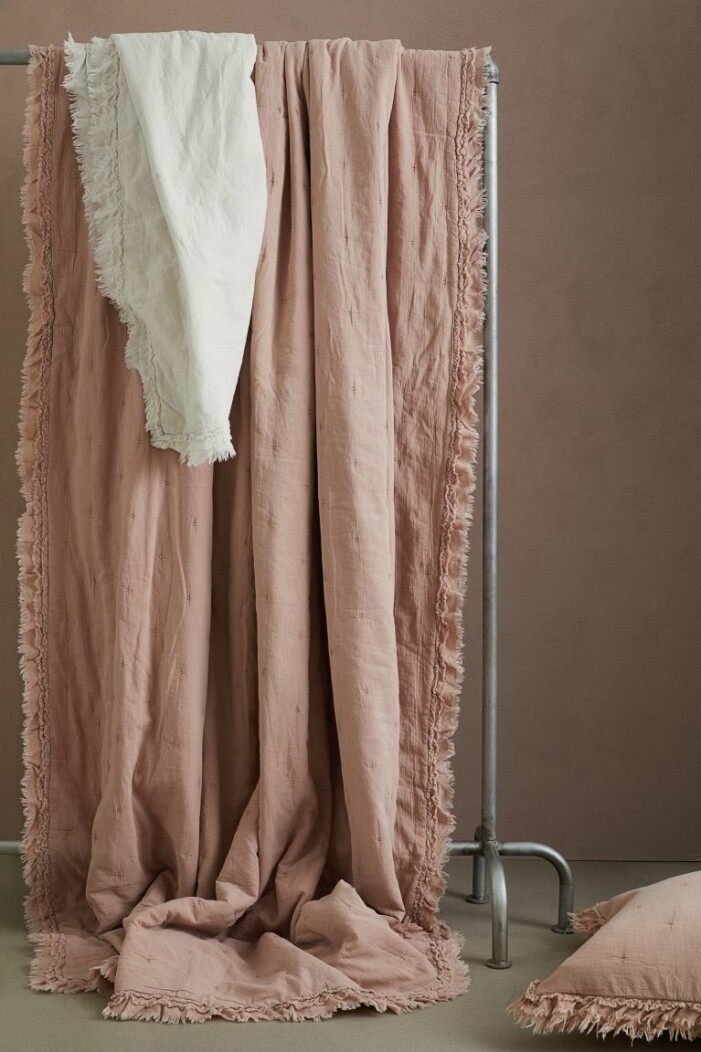 Överkast med volang från H&M Home