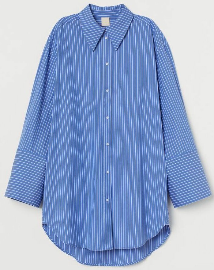 Oversized blå skjorta från H&M.
