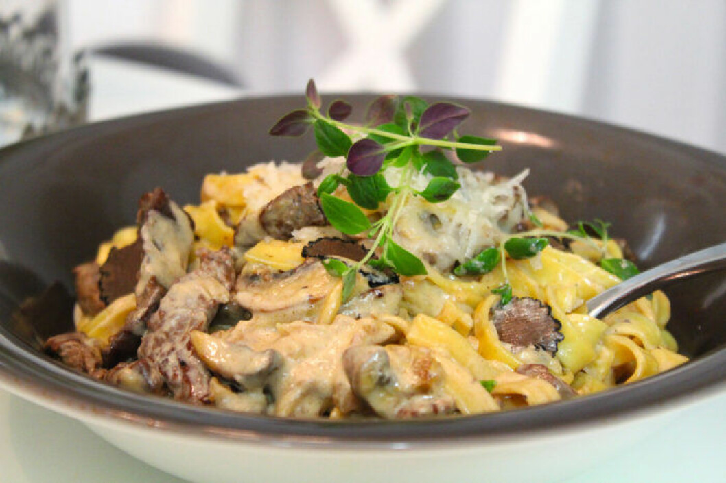 Krämig oxfilépasta med champinjoner och tryffel. Krämig oxfilépasta med champinjoner och tryffel.