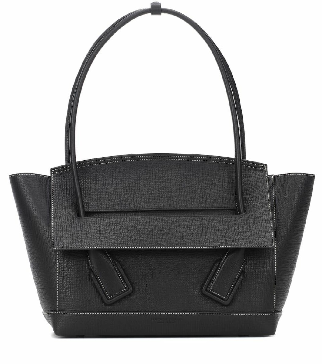 Bottega Veneta svart väska.
