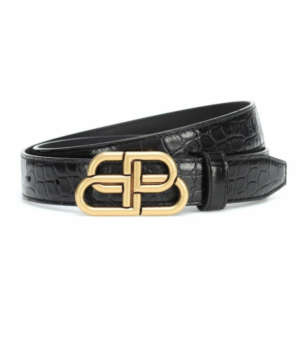 Svart skärp från Balenciaga med dubbla B:n.