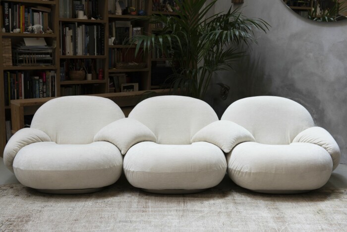 Gubis modulsoffa <em>Pacha</em> är en nytappning av Pierre Paulins originaldesign från 70-talet. pacha fåtöljen som modulsoffa från pierre paulin och gubi