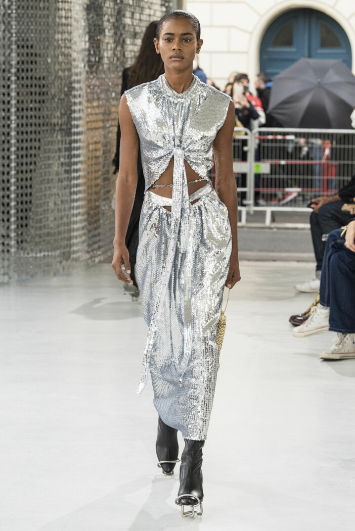Paco Rabanne. Paljettklänning Paco Rabanne vårmode 2021