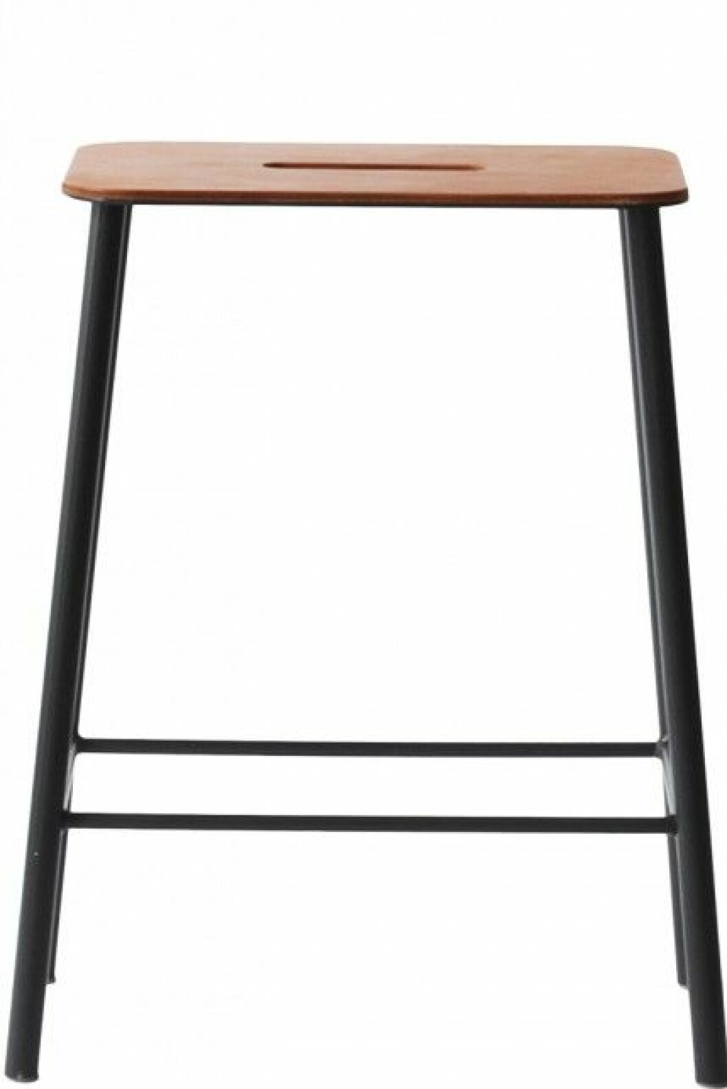 <strong>3.</strong> Pallen <em>Adam</em> är enkel och funktionell, tillverkad i stål med en tunn sits av läder, design Toke Lauridsen, höjd 65 cm, ca 2 200 kr, Frama. 1 Pallen Adam är enkel och funktionell, tillverkad i stål med en tunn sits av läder, design Toke Lauridsen, höjd 65 cm, ca 2 200 kr, Frama.
