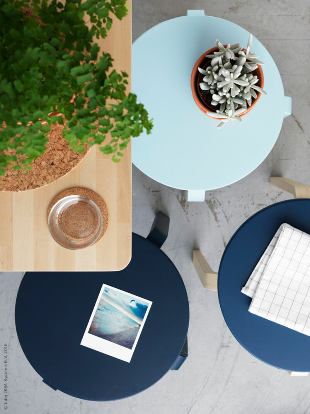 Foto: Ragnar Ómarsson Styling: Anna Lenskog Belfrage för <a href="https://livethemma.ikea.se/pa-pallplats/" target="_blank" rel="noopener">Ikea Livet Hemma</a> Ikea hack – måla om pallar