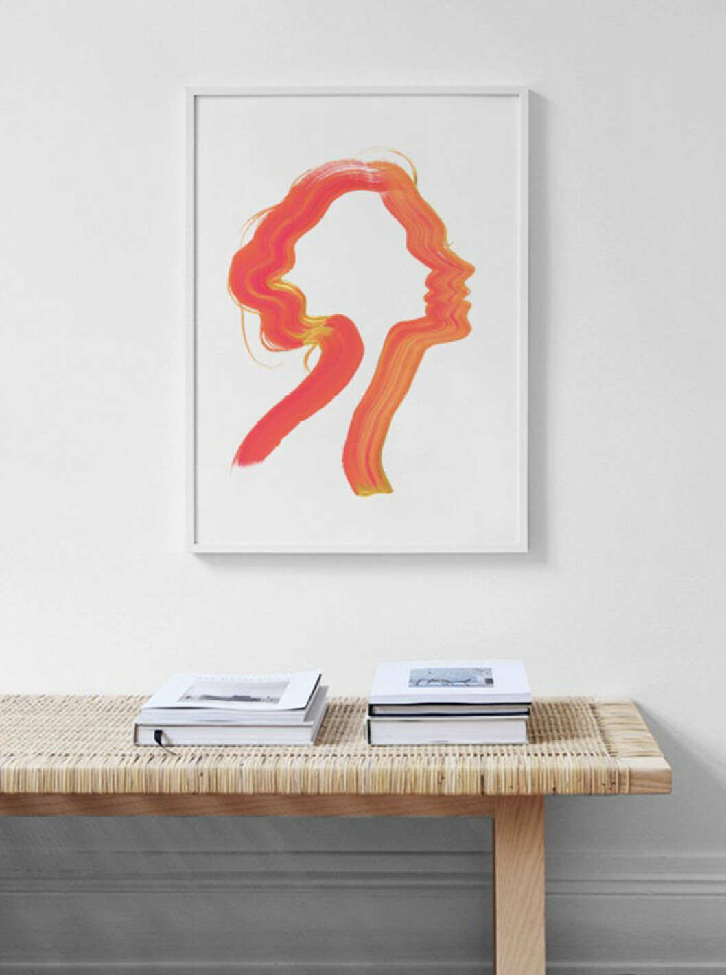 Foto: <a href="https://desenio.se/sv/artiklar/dusk-dreams-poster.html" target="_blank" rel="noopener">Desenio</a> Poster med korallfärg från Desenio