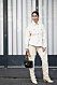 Streetstyle Paris FW, vit look med väska från Chloe.