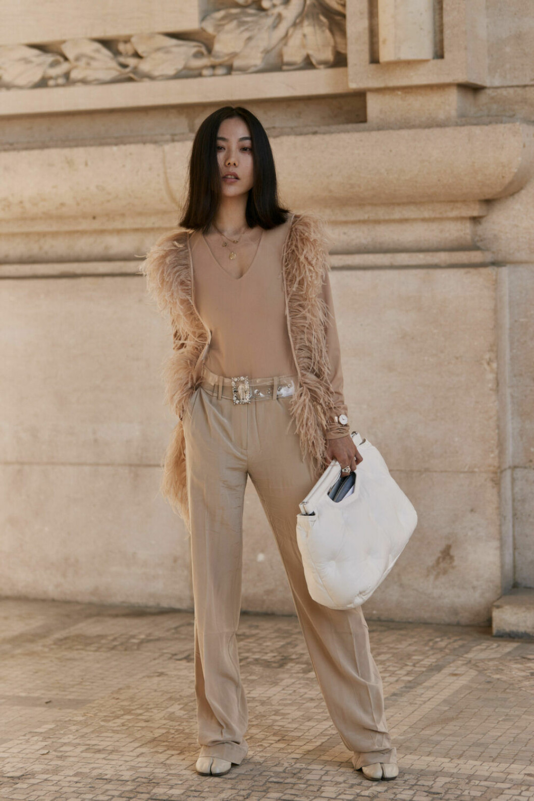 Streetstyle Paris FW, beige look.