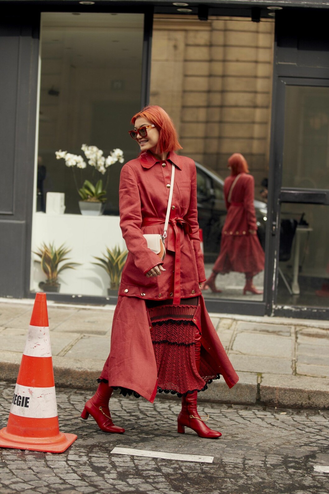 Röd look Streetstyle Paris Fashion Week AW20.
