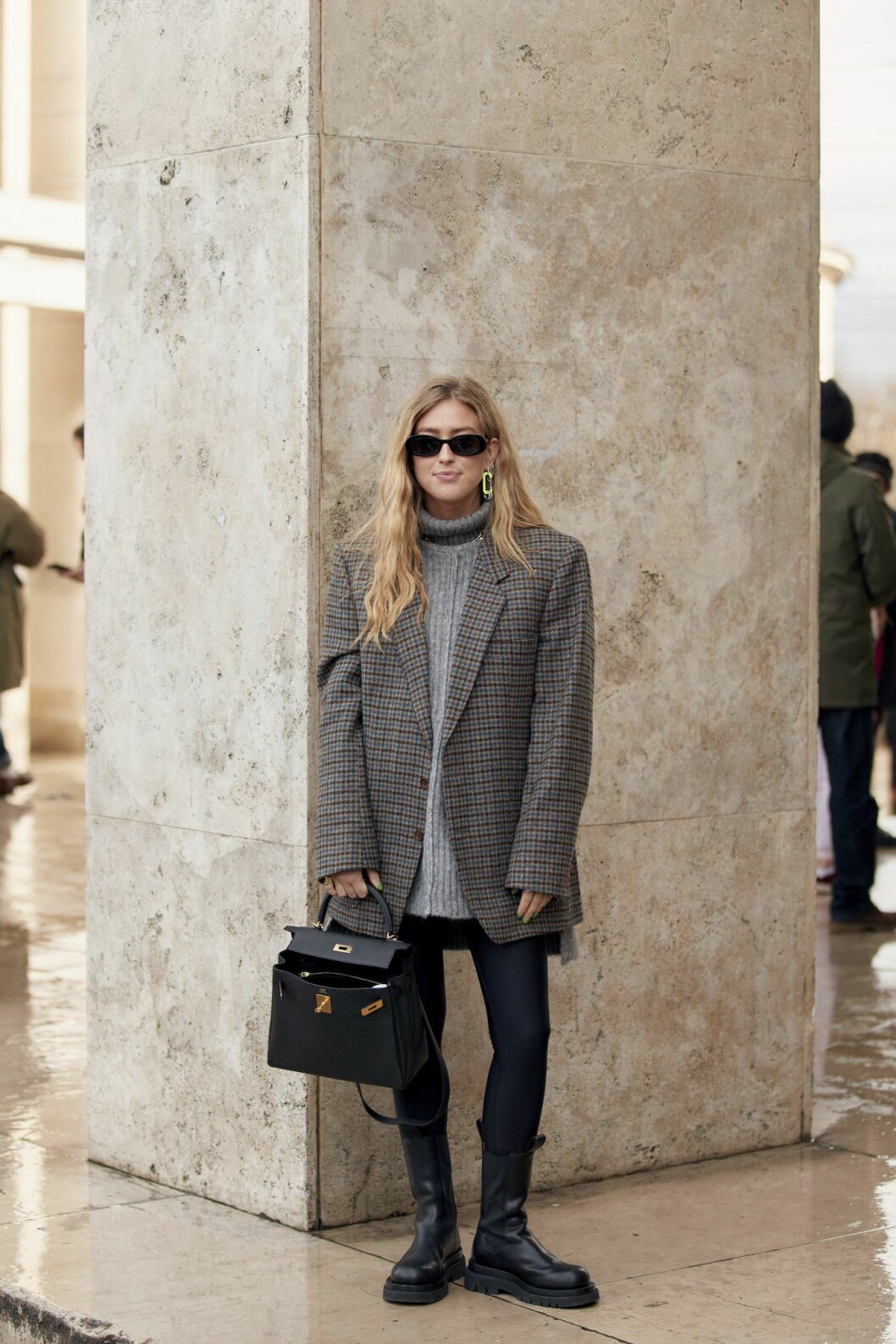 Grå polotröja Streetstyle Paris Fashion Week AW20.