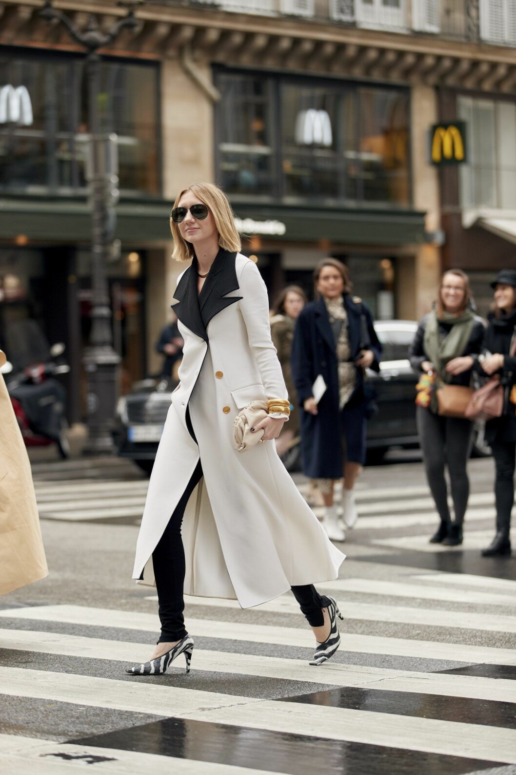 Zebramönstrade skor Streetstyle Paris Fashion Week AW20.