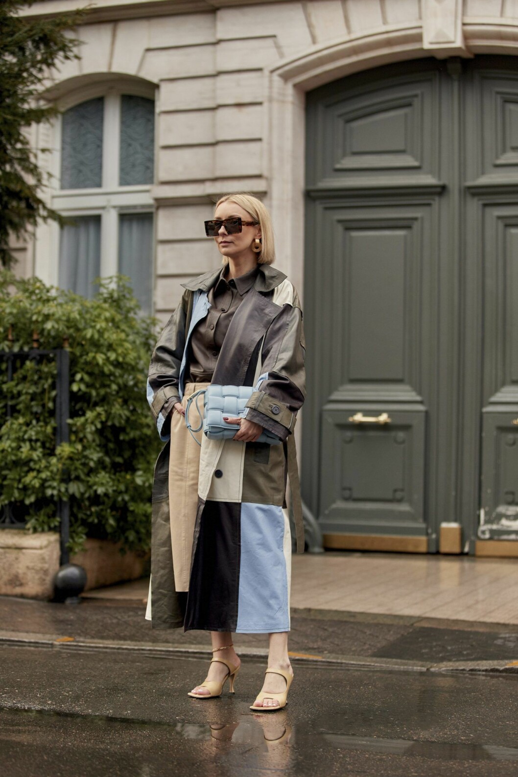 Rutmönstrad kappa Streetstyle Paris Fashion Week AW20.