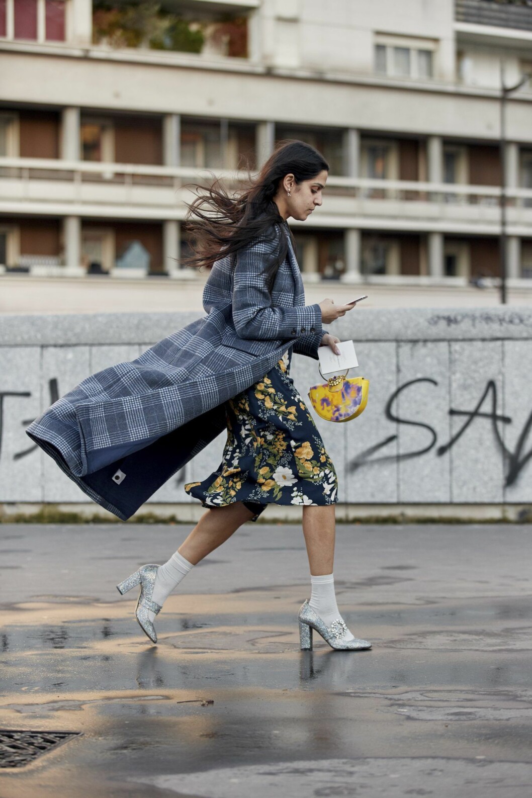 Rutig kappa Streetstyle Paris Fashion Week AW20.