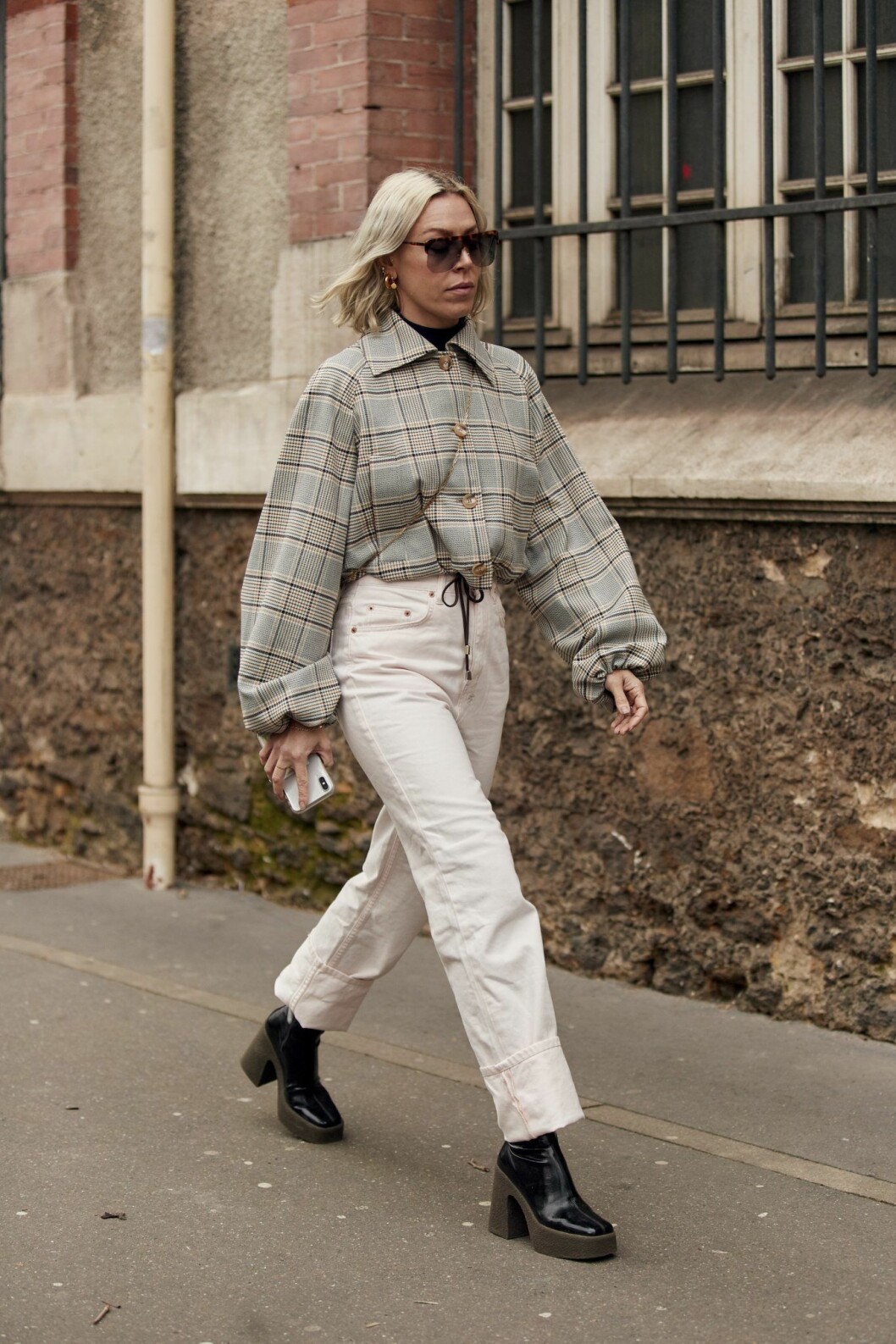 Rutig skjorta Streetstyle Paris Fashion Week AW20.