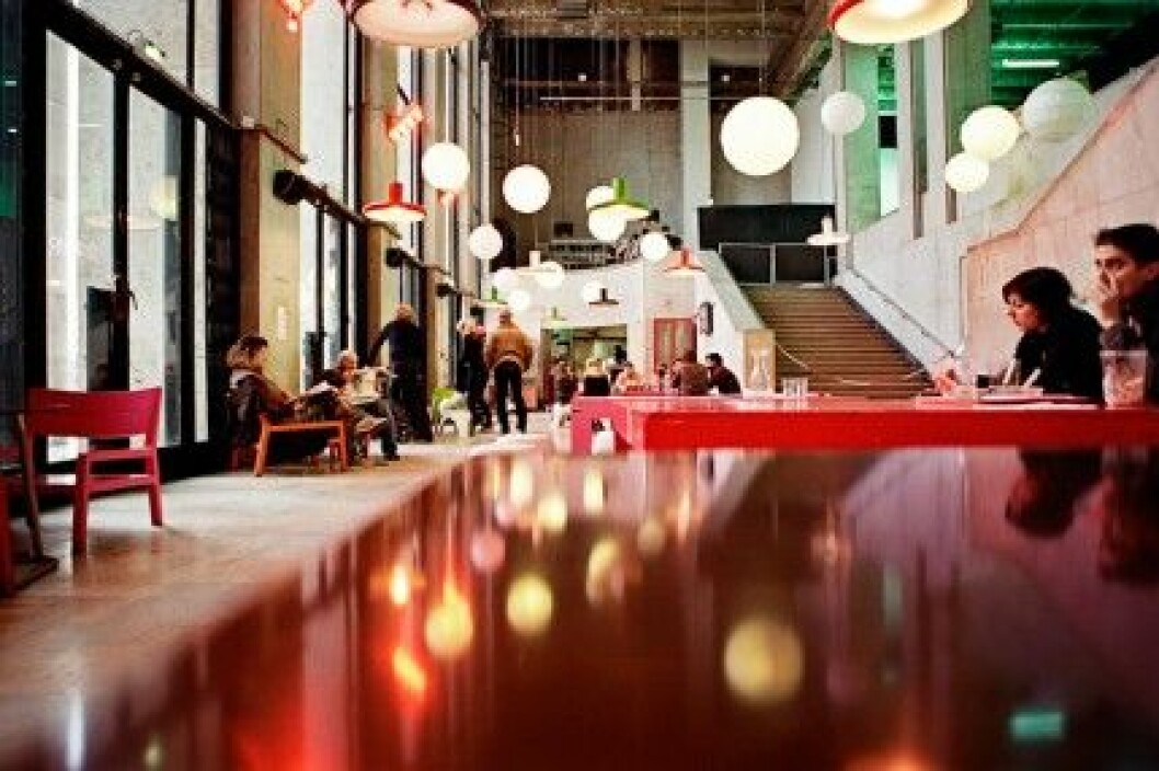 Ett givet besök för konstälskare i Paris: Palais de Tokyo, adress 3 Avenue du Président Wilson, Paris. Paris_palais_de_tokyo-weekend-resetips-paris