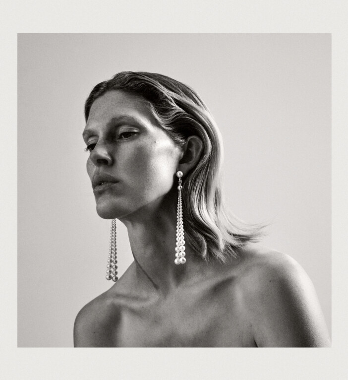 Extrema ha-begär skapas tack vare dessa pärlhängen från Sophie Bille Brahes senaste SS21-kollektion som lanseras 13 november. Skriv upp på önskelistan! pärlörhängen från sophie bille brahe.
