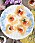 Hemmagjorda parmesanchips toppade med löjrom och citronkräm