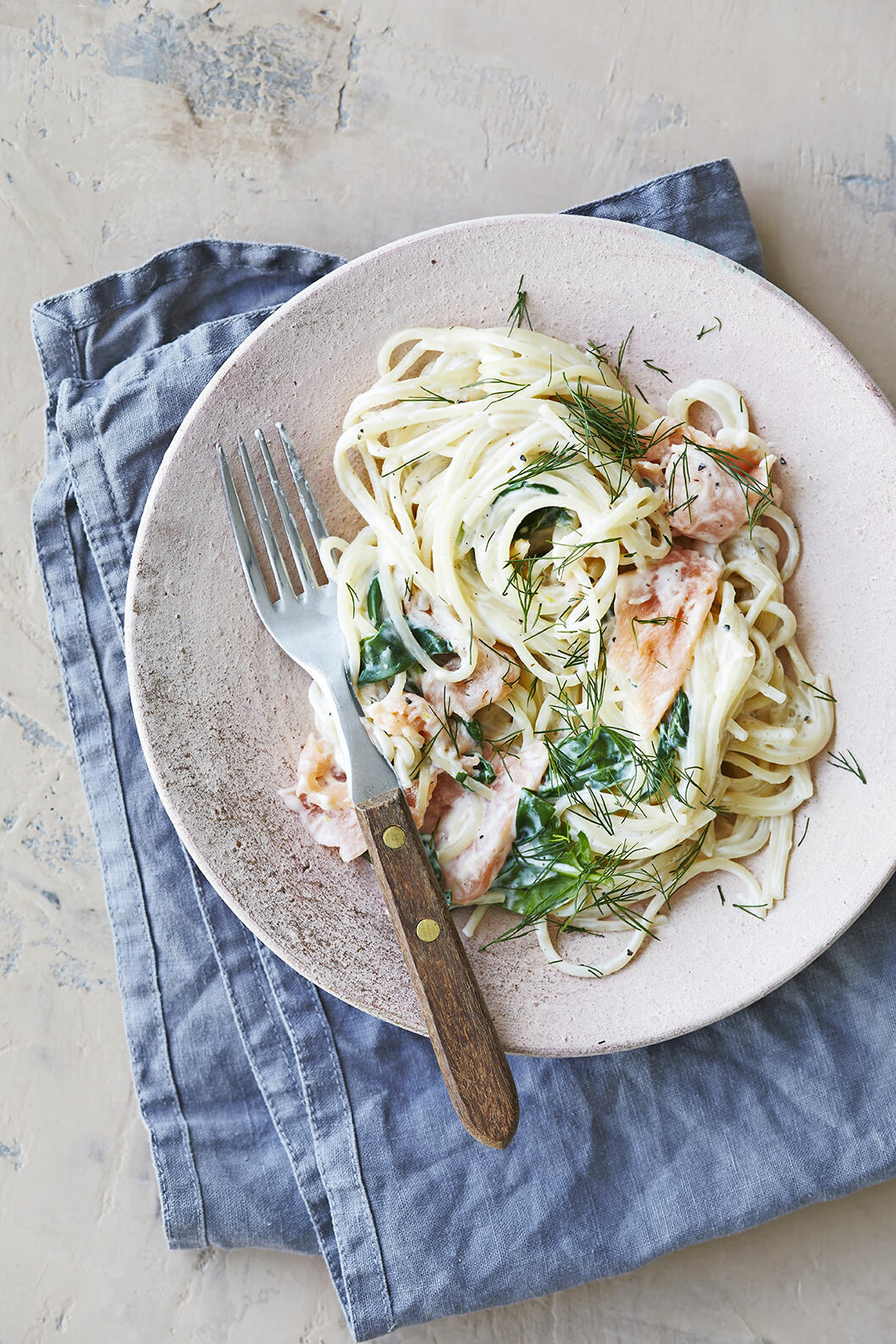Härlig krämig pasta med lax och dill. Recept pasta lax