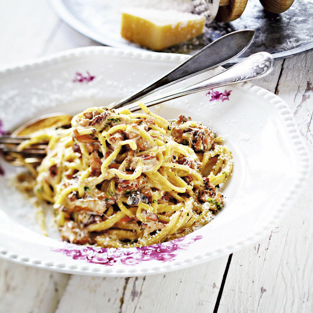 Pasta med krämig svampsås.